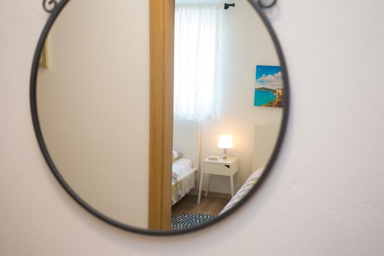 Apartman Girasol Pula Exteriör bild