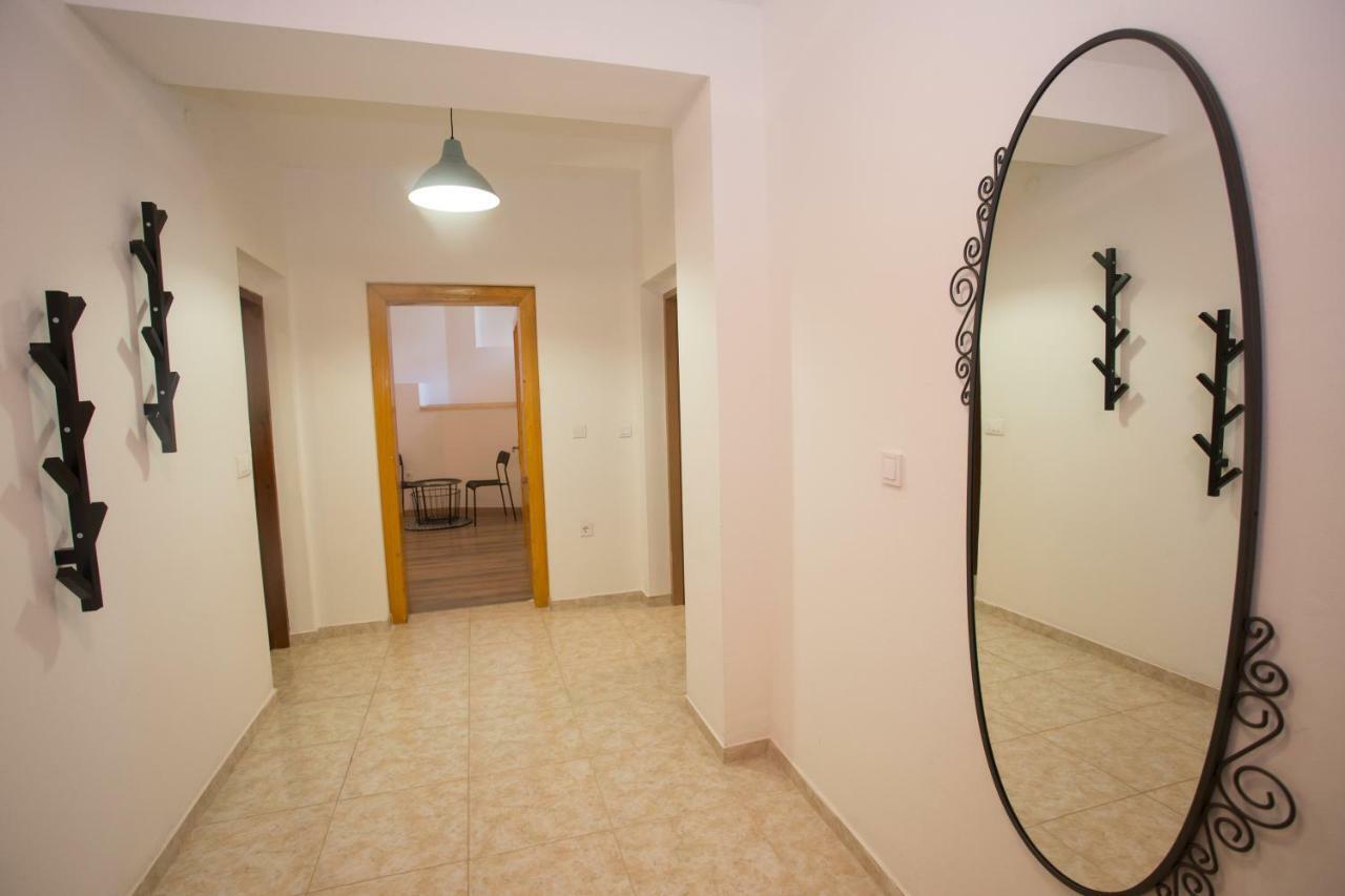 Apartman Girasol Pula Exteriör bild